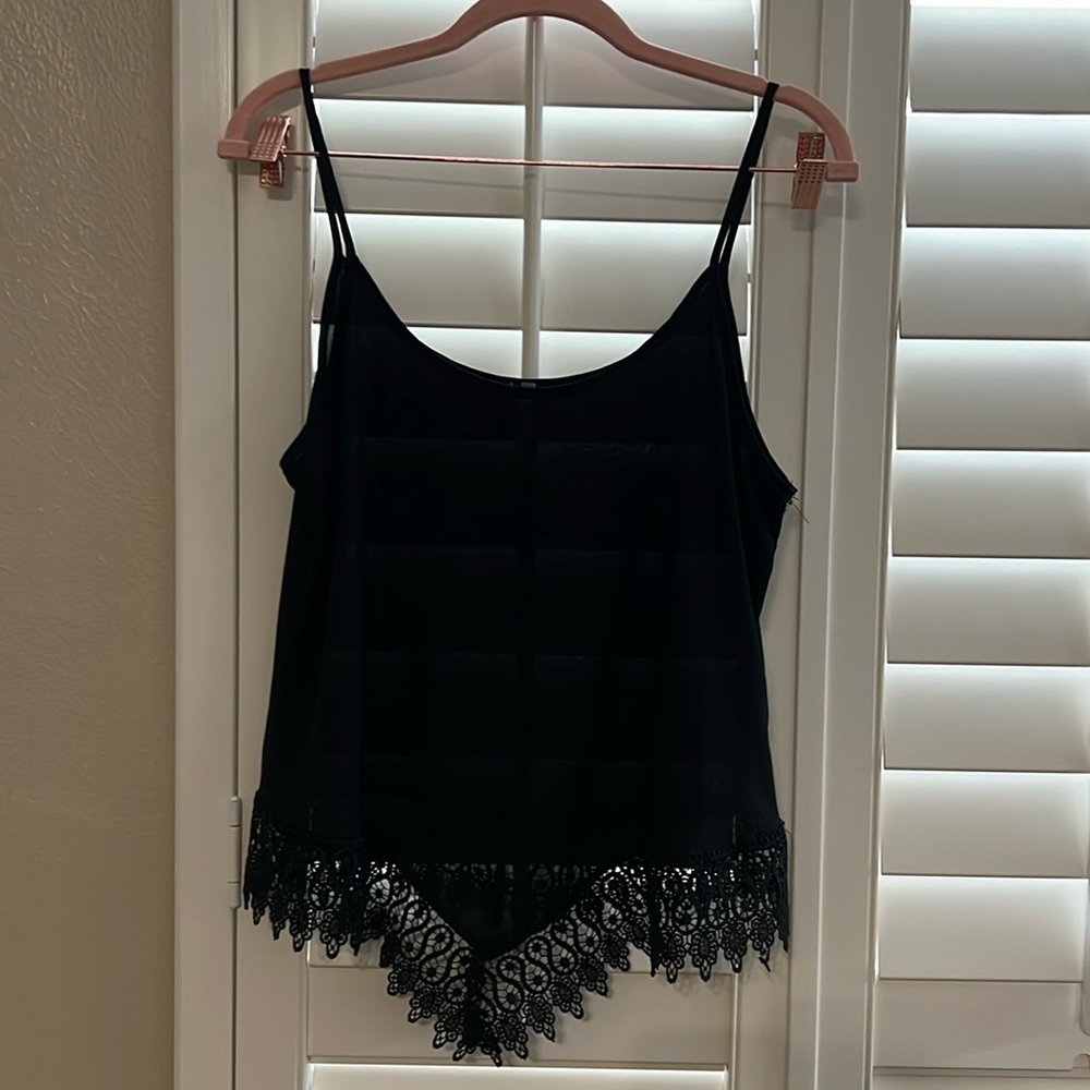 Nilla Fantasia black top with lace detailing